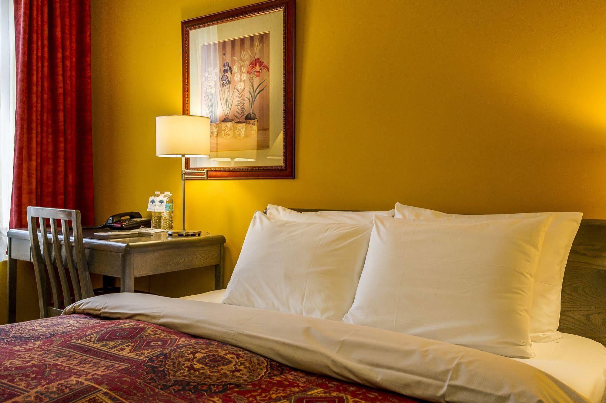 Auberge De La Fontaine Montréal Esterno foto